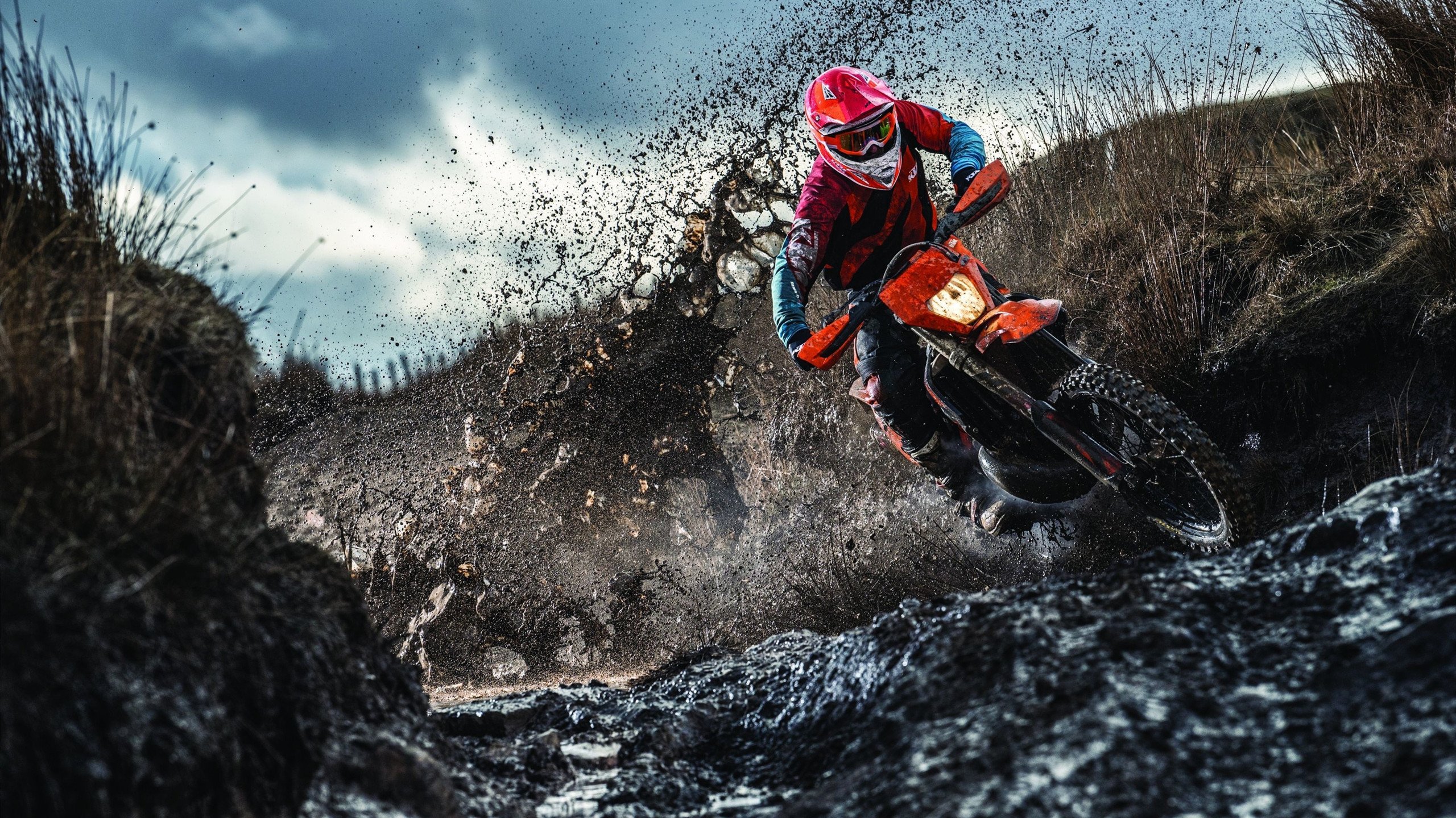 经典瞬间：蒂伊在死角投中“极远三分”，成媒体焦点！